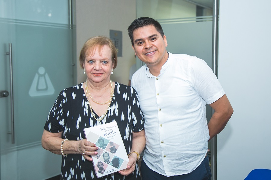 Entrega del libro Tolimenses que dejan huella VIII